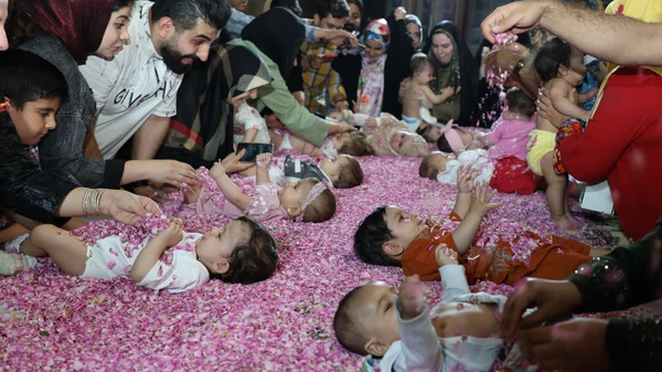 آیین ملی گلغلتان در کاشان برگزار شد