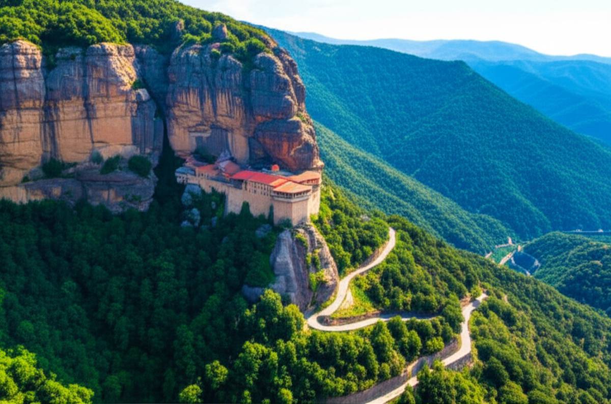 چگونه به صومعه سوملا دسترسی پیدا کنیم؟ (راهنمای کامل)
