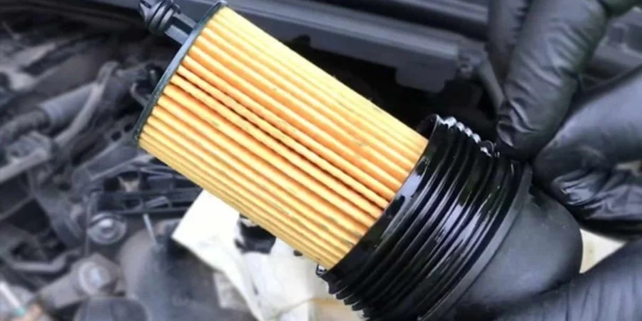 علائم هشداردهنده: نشانه&zwnj;های حیاتی که می&zwnj;گویند فیلتر روغن شما نیاز به تعویض دارد