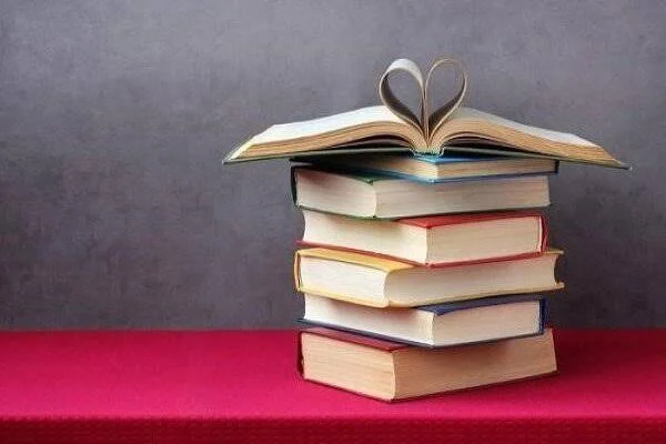 چگونه کتاب های خارجی را به مجموعه شخصی خود اضافه کنیم؟